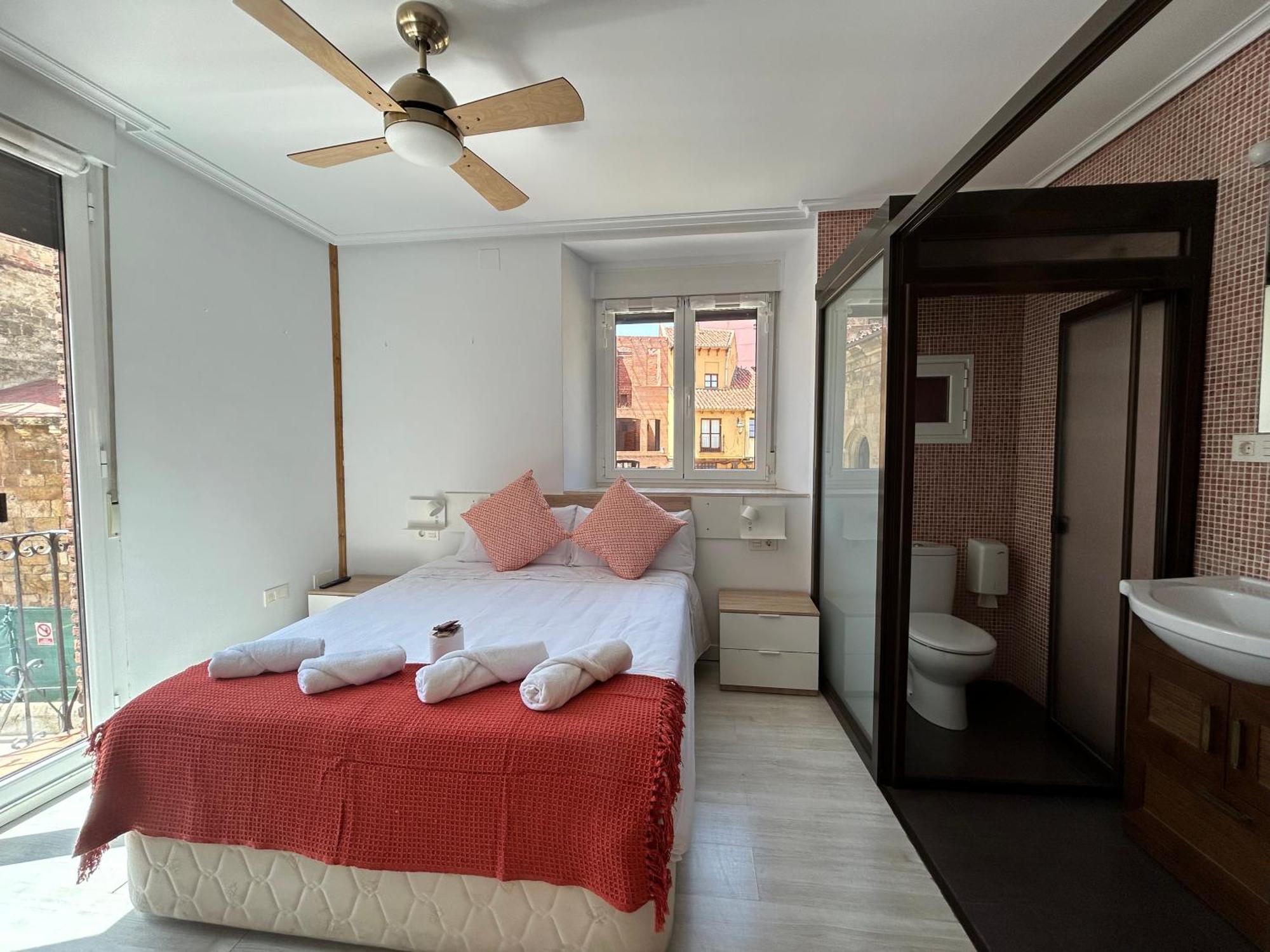Pension Plaza Del Grano 레온 외부 사진